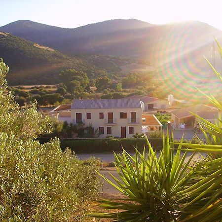 Agriturismo La Grotta Del Tesoro Santadi エクステリア 写真